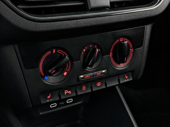 Volkswagen Polo VI с пробегом 2022 года, цена 1 649 000 рублей, 89293 км, лифтбек, Автокод Объявления