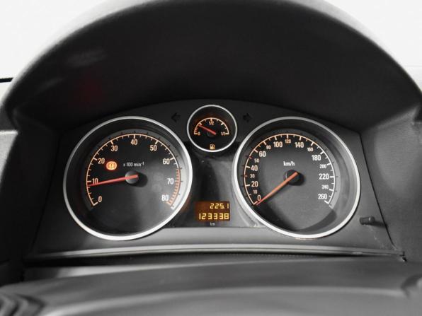 Opel Astra H Рестайлинг с пробегом 2013 года, цена 639 900 рублей, 123338 км, седан, Автокод Объявления