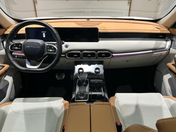 JETOUR X70+ I Рестайлинг с пробегом 2023 года, цена 2 362 231 рубль, 18643 км, внедорожник, Автокод Объявления