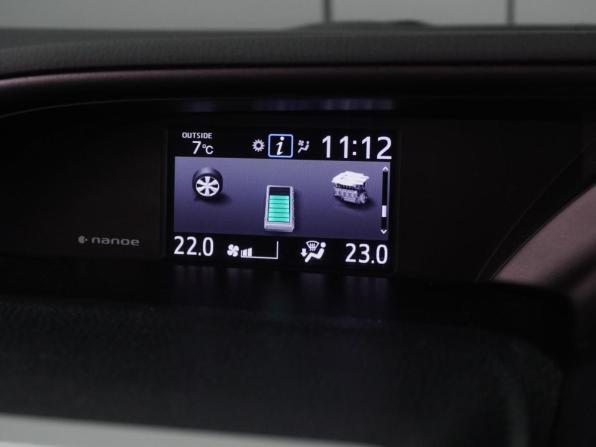 Toyota Esquire I Рестайлинг с пробегом 2018 года, цена 2 499 000 рублей, 85793 км, минивэн, Автокод Объявления