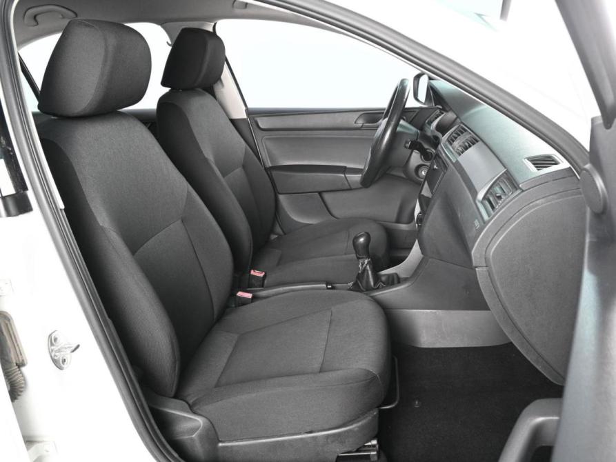 Skoda Rapid I Ростов-на-Дону  - изображение 8