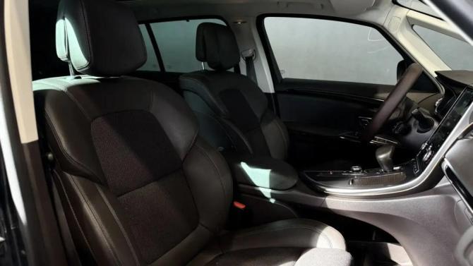 Renault Espace V с пробегом 2019 года, цена 1 949 000 рублей, 137576 км, минивэн, Автокод Объявления