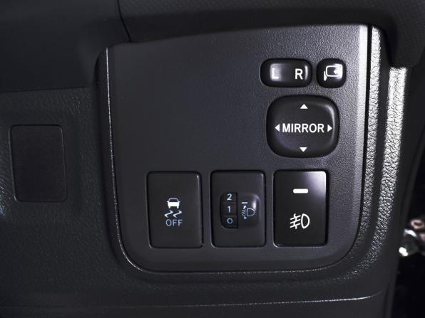 Toyota Wish II Рестайлинг с пробегом 2015 года, цена 1 499 999 рублей, 123873 км, минивэн, Автокод Объявления