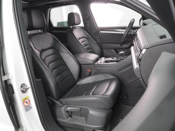 Volkswagen Touareg III с пробегом 2019 года, цена 4 104 000 рублей, 210918 км, внедорожник, Автокод Объявления
