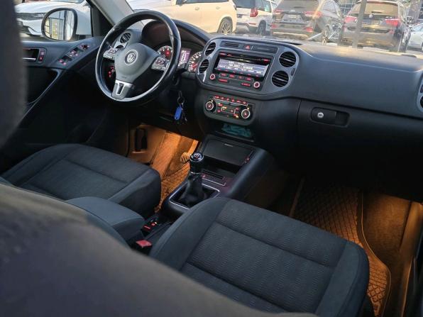 Volkswagen Tiguan I Рестайлинг с пробегом 2012 года, цена 1 026 000 рублей, 132840 км, внедорожник, Автокод Объявления