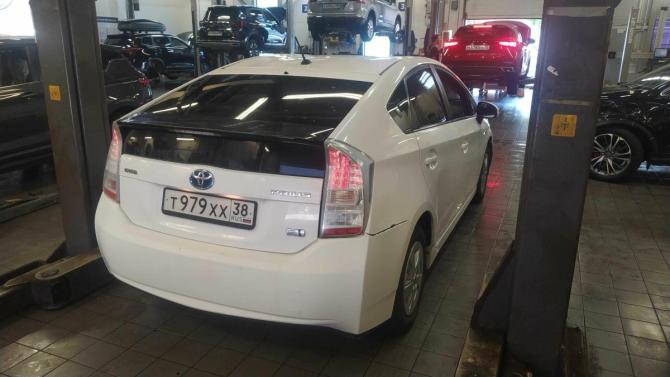 Toyota Prius III (XW30) с пробегом 2009 года, цена 940 000 рублей, 335871 км, лифтбек, Автокод Объявления