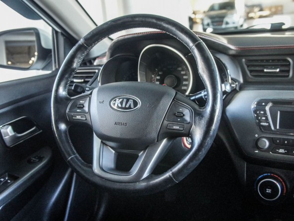 Kia Rio III с пробегом 2014 года, цена 985 000 рублей, 126600 км, седан, Автокод Объявления