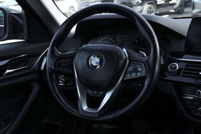 BMW 5 серии VII (G30/G31/G38) Рестайлинг с пробегом 2021 года, цена 2 848 000 рублей, 273713 км, седан, Автокод Объявления