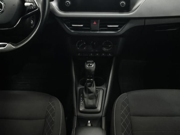 Skoda Rapid II с пробегом 2021 года, цена 1 364 000 рублей, 184276 км, лифтбек, Автокод Объявления