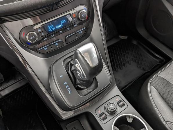 Ford Kuga II с пробегом 2013 года, цена 1 500 000 рублей, 68511 км, внедорожник, Автокод Объявления