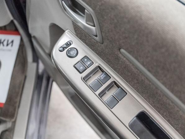 Honda Stepwgn V Рестайлинг с пробегом 2019 года, цена 1 700 000 рублей, 62809 км, минивэн, Автокод Объявления
