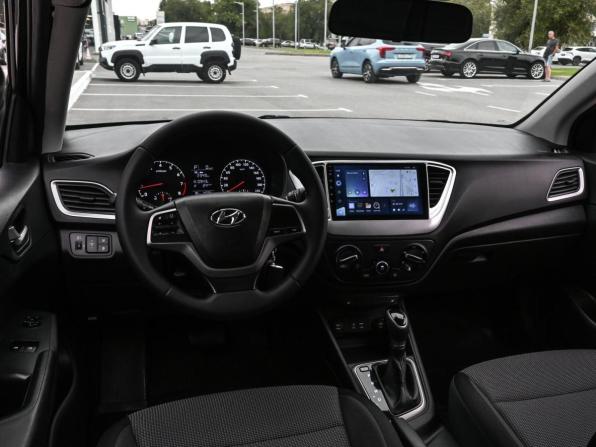Hyundai Solaris II с пробегом 2018 года, цена 1 269 000 рублей, 140081 км, седан, Автокод Объявления