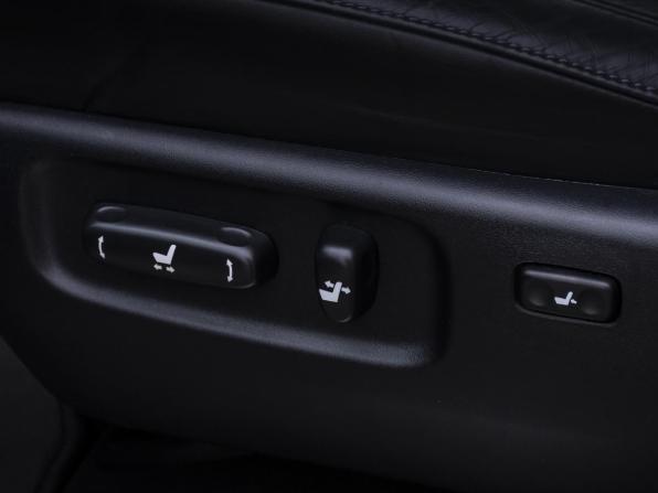 Toyota Land Cruiser 200 Series Рестайлинг 2 с пробегом 2019 года, цена 8 387 000 рублей, 31050 км, внедорожник, Автокод Объявления