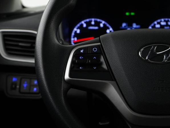 Hyundai Solaris II с пробегом 2017 года, цена 1 157 050 рублей, 133607 км, седан, Автокод Объявления