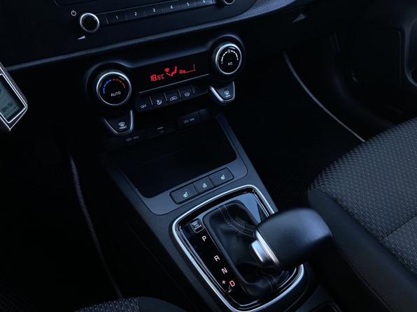 Kia Rio IV Рестайлинг с пробегом 2021 года, цена 1 699 000 рублей, 111650 км, хэтчбек, Автокод Объявления