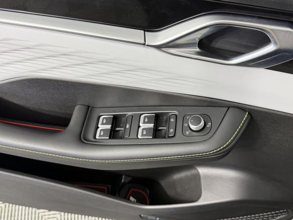 Geely Coolray I Рестайлинг с пробегом 2023 года, цена 2 100 000 рублей, 28853 км, внедорожник, Автокод Объявления