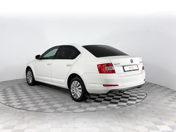 Skoda Octavia III (A7) с пробегом 2015 года, цена 952 000 рублей, 289114 км, лифтбек, Автокод Объявления