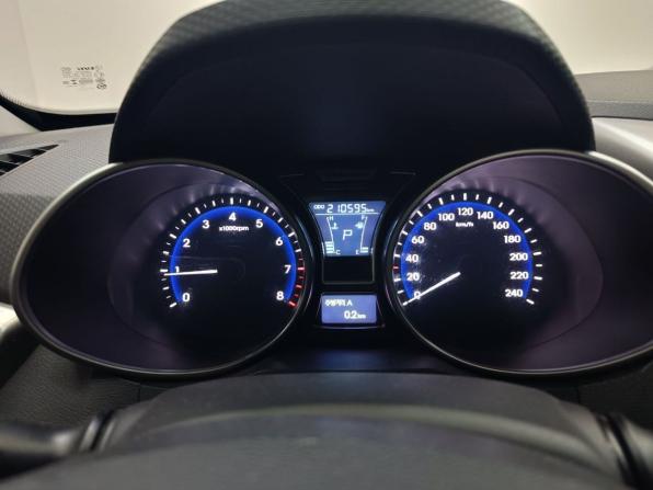 Hyundai Veloster I с пробегом 2012 года, цена 970 000 рублей, 210000 км, хэтчбек, Автокод Объявления
