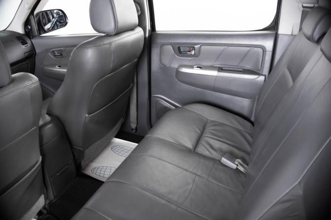 Toyota Hilux VII Рестайлинг с пробегом 2012 года, цена 1 999 000 рублей, 386100 км, offers.body_type.unknown, Автокод Объявления