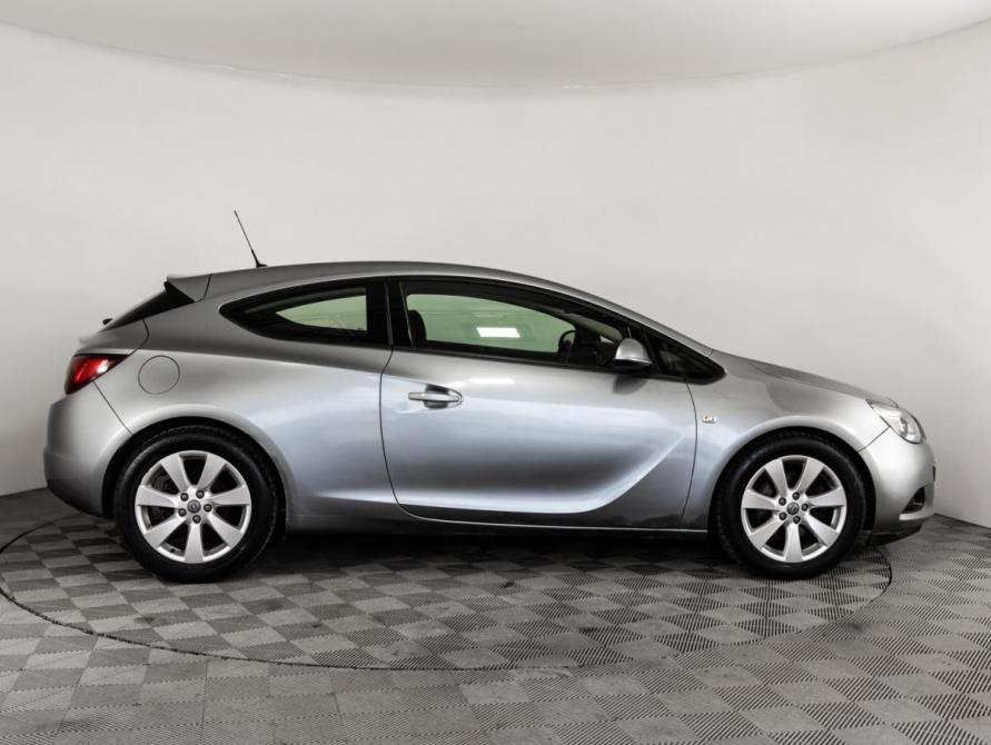 Opel Astra J Рестайлинг Санкт-Петербург  - изображение 4