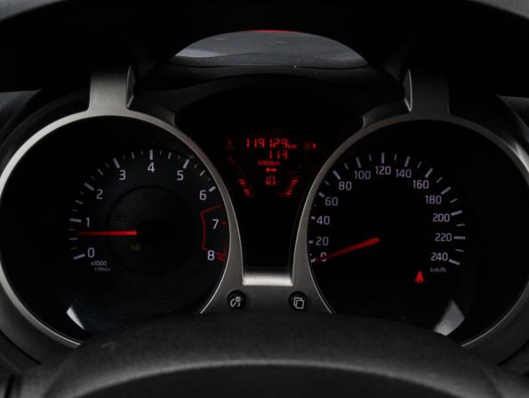 Nissan Juke I с пробегом 2013 года, цена 950 000 рублей, 119127 км, внедорожник, Автокод Объявления