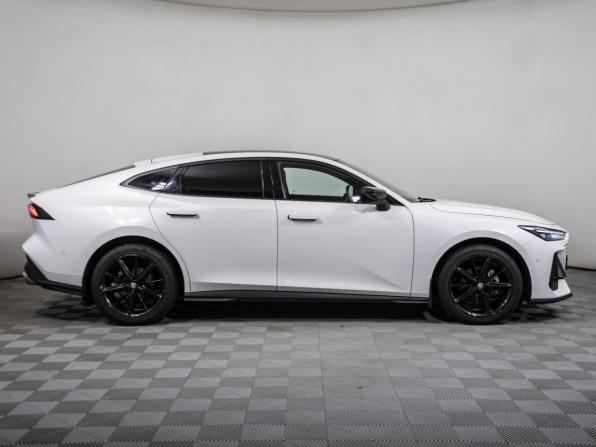Changan UNI-V I с пробегом 2023 года, цена 2 150 000 рублей, 60110 км, лифтбек, Автокод Объявления
