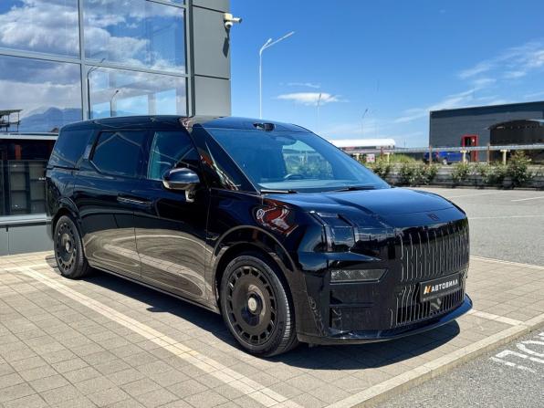 Zeekr 009 I Рестайлинг с пробегом 2025 года, цена 13 200 000 рублей, 25123 км, минивэн, Автокод Объявления
