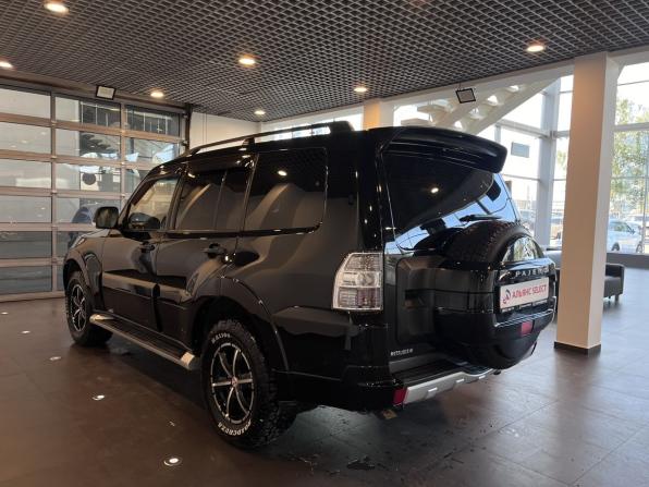 Mitsubishi Pajero IV Рестайлинг 1 с пробегом 2011 года, цена 2 311 000 рублей, 194500 км, внедорожник, Автокод Объявления