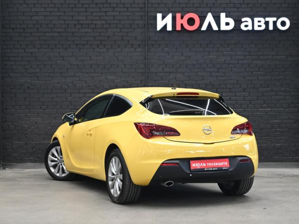 Opel Astra J Рестайлинг с пробегом 2013 года, цена 820 000 рублей, 139862 км, хэтчбек, Автокод Объявления