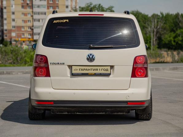 Volkswagen Touran I Рестайлинг с пробегом 2010 года, цена 579 000 рублей, 305666 км, компактвэн, Автокод Объявления
