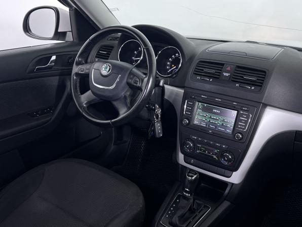 Skoda Yeti I с пробегом 2013 года, цена 900 000 рублей, 244000 км, внедорожник, Автокод Объявления