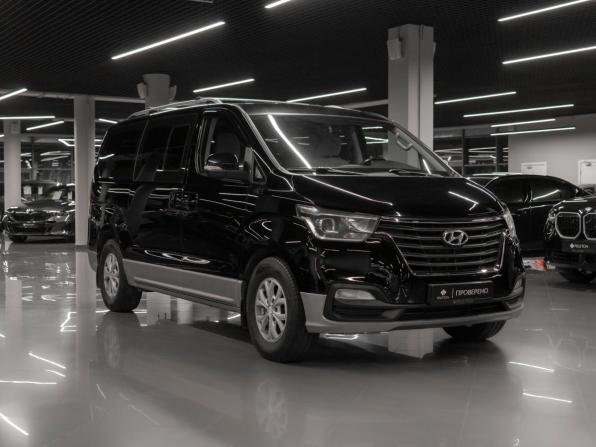 Hyundai H-1 II Рестайлинг 2 с пробегом 2021 года, цена 2 800 000 рублей, 294602 км, минивэн, Автокод Объявления