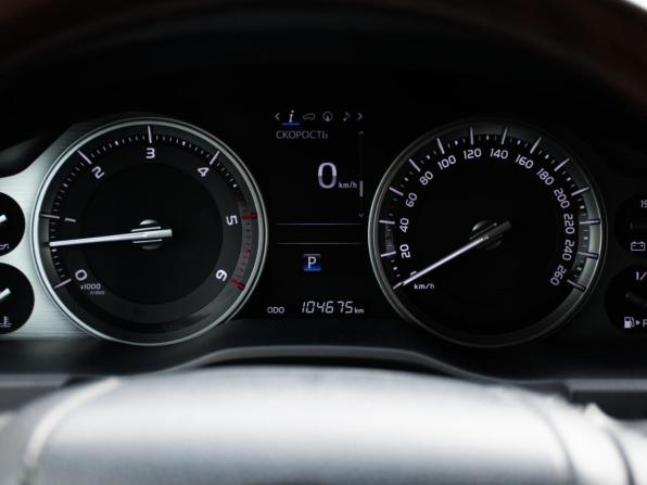 Toyota Land Cruiser 200 Series Рестайлинг 2 с пробегом 2019 года, цена 7 148 000 рублей, 104673 км, внедорожник, Автокод Объявления