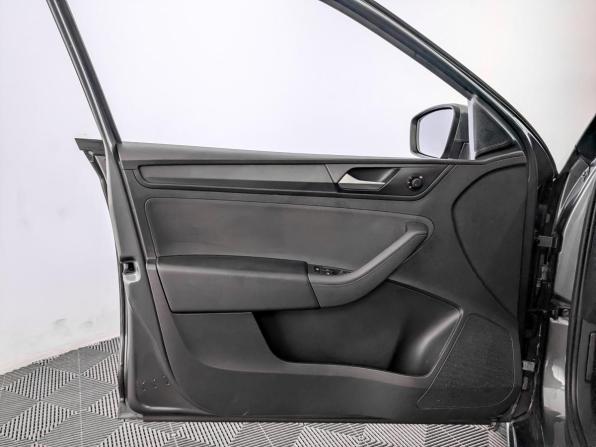 Volkswagen Polo VI с пробегом 2021 года, цена 1 650 000 рублей, 69505 км, лифтбек, Автокод Объявления