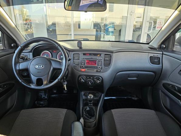 Kia Rio II Рестайлинг с пробегом 2010 года, цена 679 000 рублей, 95020 км, хэтчбек, Автокод Объявления