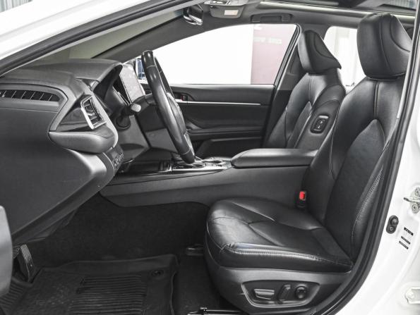 Toyota Camry VIII (XV70) Рестайлинг с пробегом 2022 года, цена 3 049 000 рублей, 49301 км, седан, Автокод Объявления