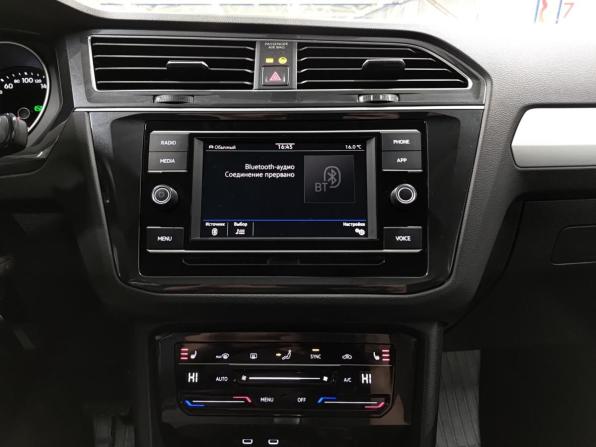 Volkswagen Tiguan II Рестайлинг с пробегом 2021 года, цена 3 120 000 рублей, 72901 км, внедорожник, Автокод Объявления
