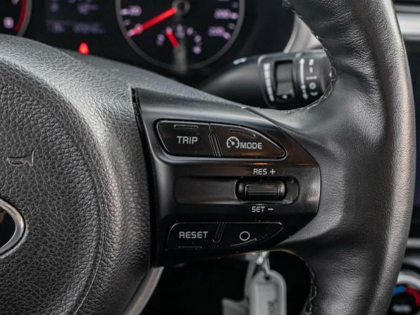 Kia Rio IV Рестайлинг с пробегом 2021 года, цена 1 649 030 рублей, 120042 км, седан, Автокод Объявления