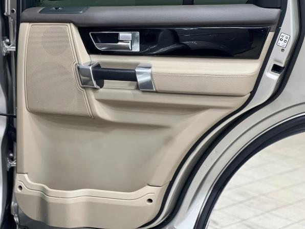 Land Rover Discovery IV Рестайлинг с пробегом 2016 года, цена 2 750 000 рублей, 170000 км, внедорожник, Автокод Объявления