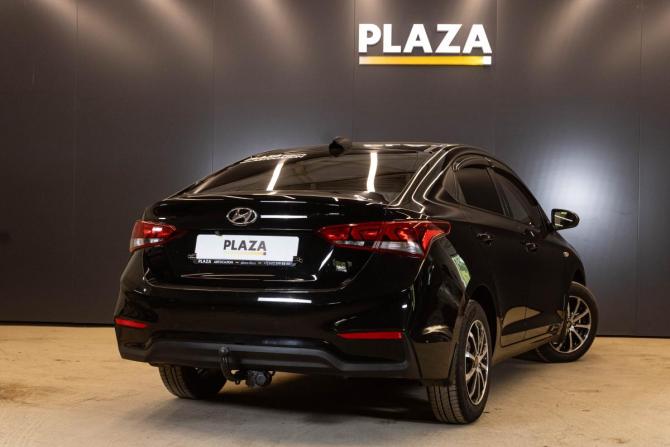 Hyundai Solaris II с пробегом 2017 года, цена 1 399 000 рублей, 108732 км, седан, Автокод Объявления