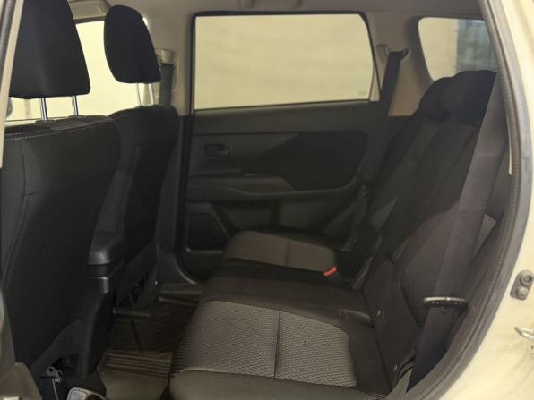 Mitsubishi Outlander III Рестайлинг 2 с пробегом 2016 года, цена 1 415 000 рублей, 176000 км, внедорожник, Автокод Объявления