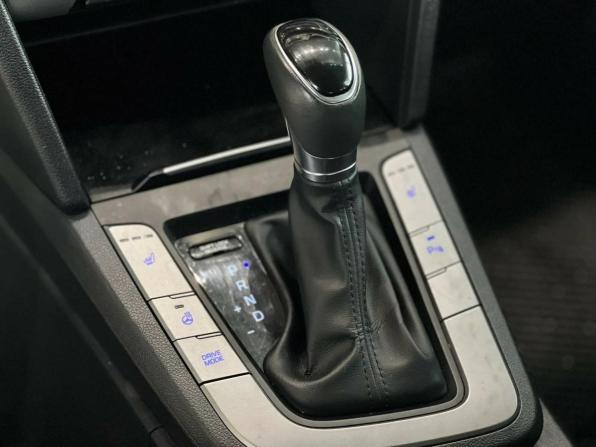 Hyundai Elantra VI (AD) с пробегом 2016 года, цена 1 495 000 рублей, 100938 км, седан, Автокод Объявления