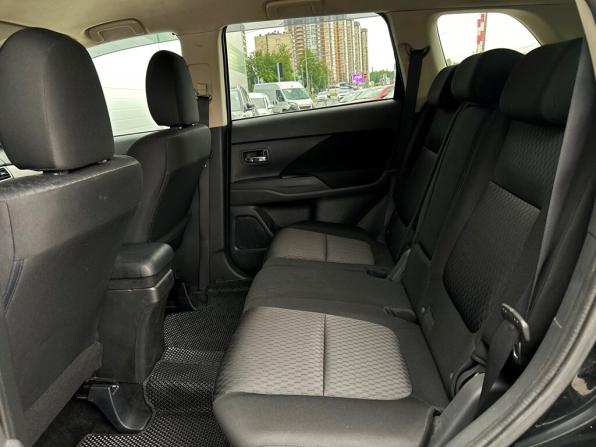 Mitsubishi Outlander III Рестайлинг с пробегом 2014 года, цена 1 396 700 рублей, 204051 км, внедорожник, Автокод Объявления
