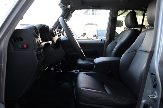Toyota Land Cruiser 70 Series Рестайлинг 1 с пробегом 2015 года, цена 9 450 000 рублей, 2059 км, внедорожник, Автокод Объявления