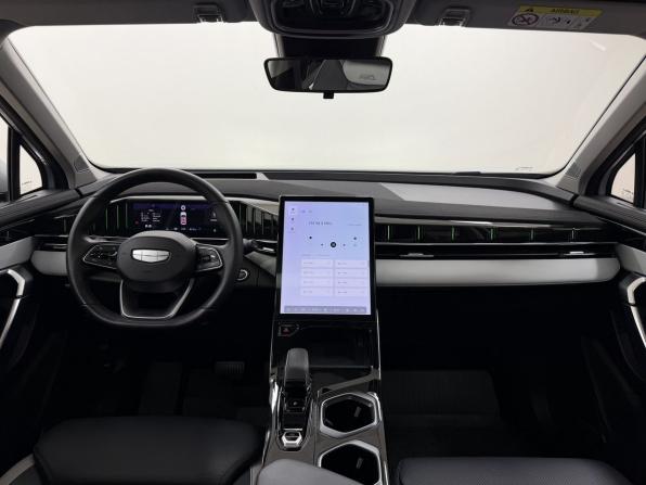Geely Atlas II с пробегом 2024 года, цена 2 968 000 рублей, 27362 км, внедорожник, Автокод Объявления