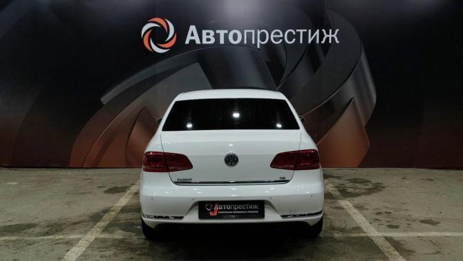 Volkswagen Passat B7 с пробегом 2013 года, цена 1 050 000 рублей, 167089 км, седан, Автокод Объявления