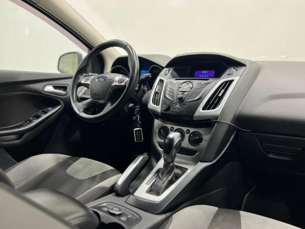 Ford Focus III с пробегом 2012 года, цена 899 000 рублей, 155473 км, хэтчбек, Автокод Объявления