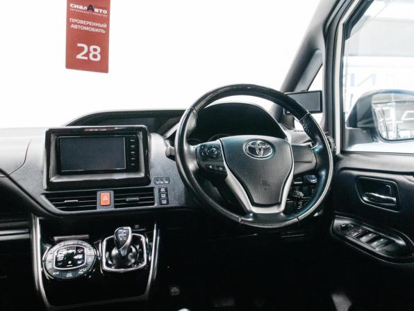 Toyota Esquire I с пробегом 2016 года, цена 1 699 000 рублей, 154529 км, минивэн, Автокод Объявления