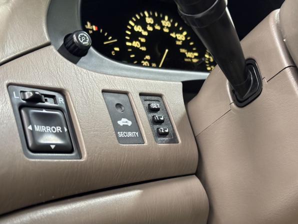Lexus RX I с пробегом 2000 года, цена 820 000 рублей, 317315 км, внедорожник, Автокод Объявления