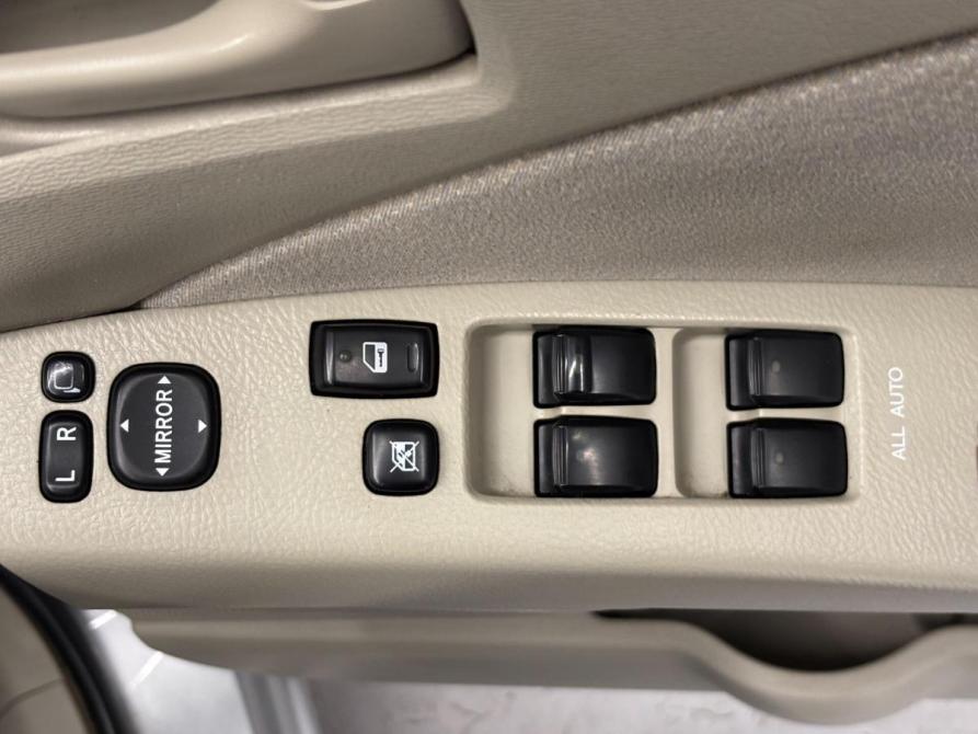 Toyota ISis I Рестайлинг Красноярск  - изображение 19